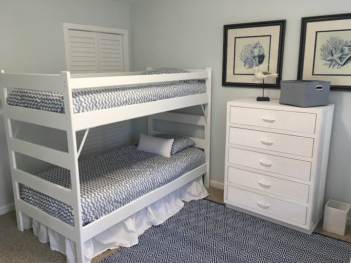 Habitación con litera doble en el segundo piso (capacidad para 4 personas)