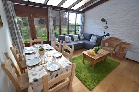 Rural Hideaway, Forest Walks and Farm Animals.