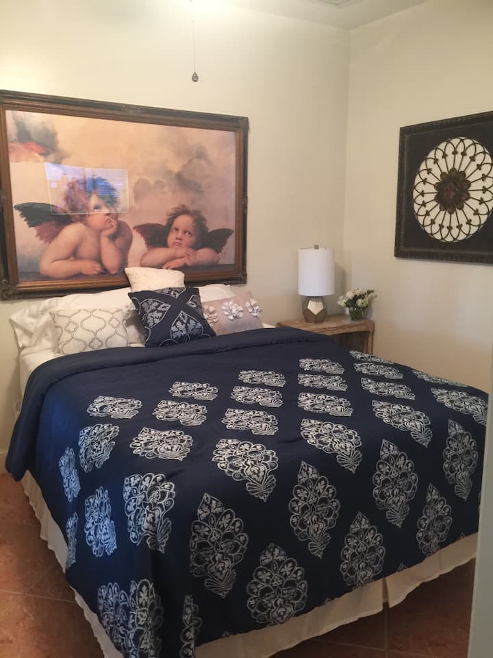 חדר שינה לאורחים עם חדר רחצה פרטי 