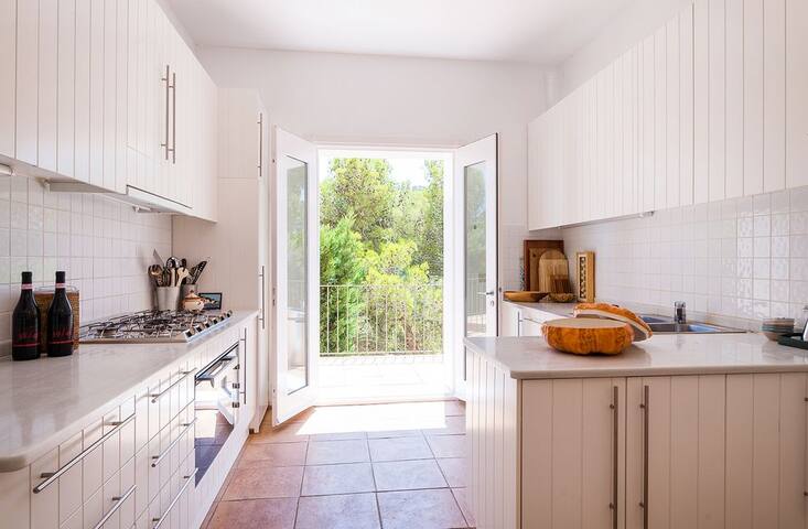 Grande maison de vacances à Sa Tuna, 6 chambres. gallery image 3