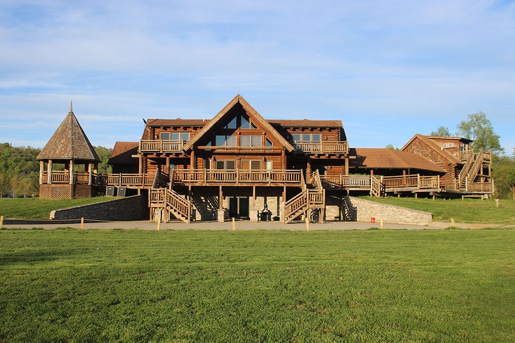 whitetail heaven outfitters north lodge