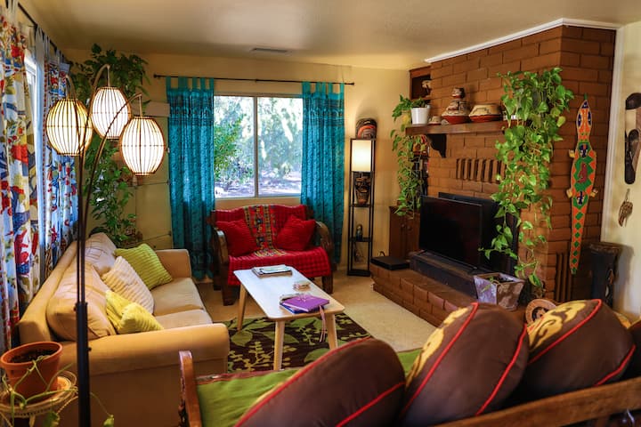 Bohemian Uptown Sedona - 3 Br 2 Bth Home - 세도나