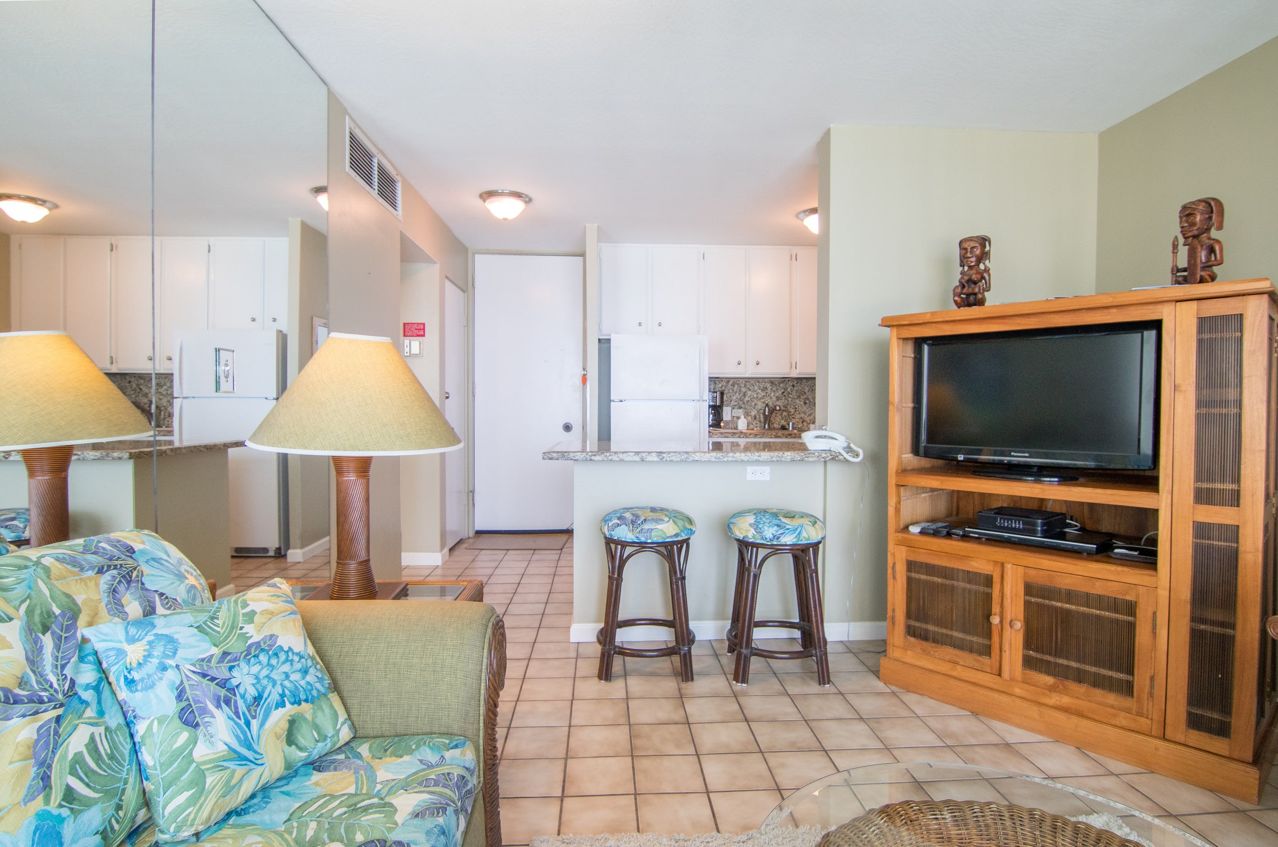 Condo in Kailua-Kona · ★4.47 · 1 bedroom · 2 beds · 1 private bath - Image 2