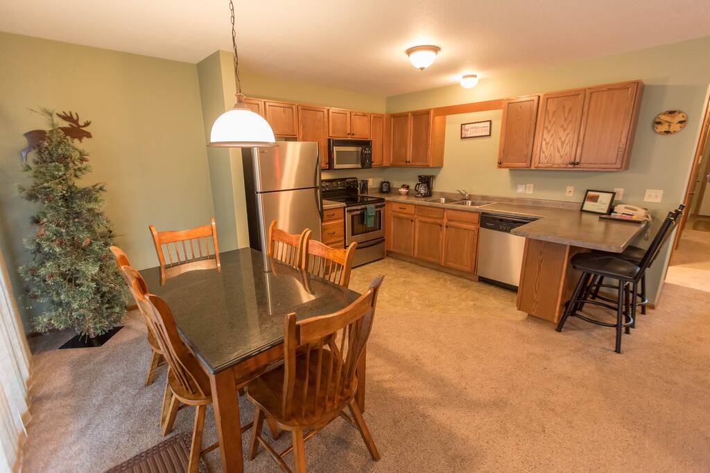 Kitchen and dining area.