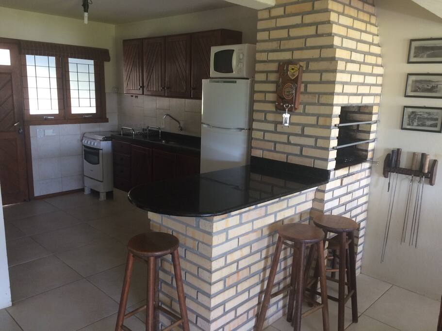 Cozinha e churrasqueira