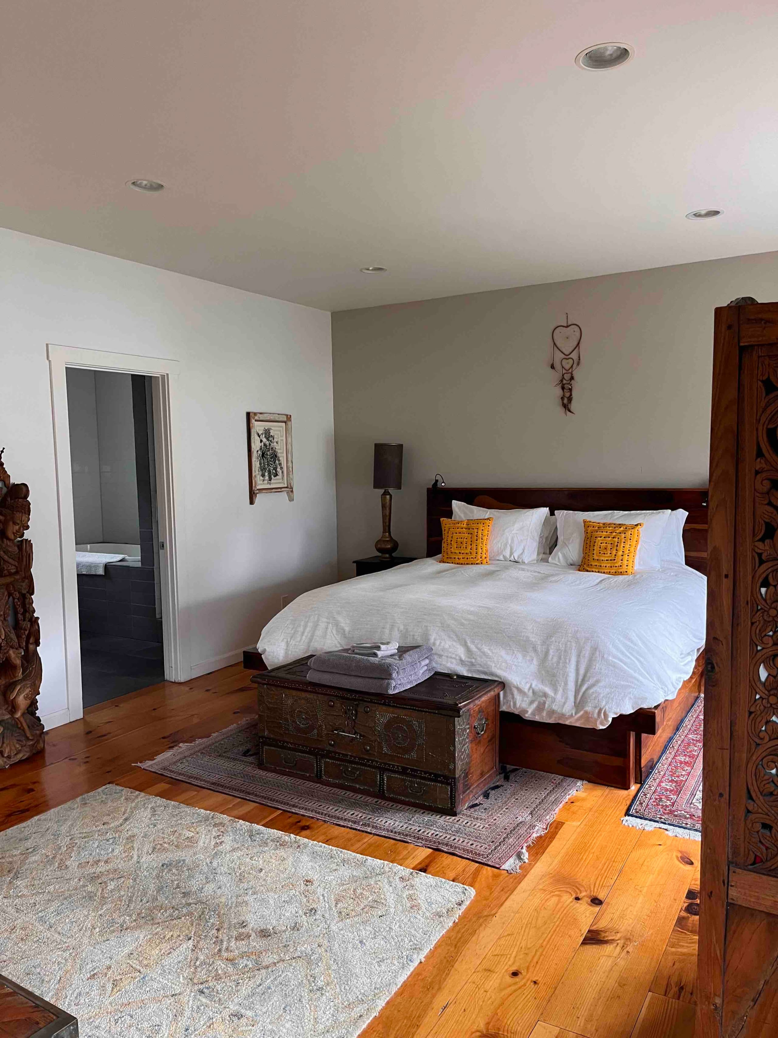 Home in San Francisco · ★4.99 · 3 bedrooms · 3 beds · 3 baths - Image 10