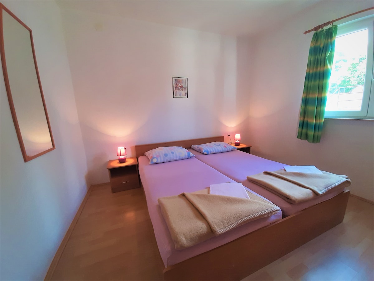 غرفة النوم 1