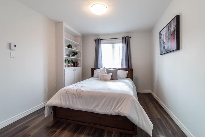 4号卧室-标准双人床