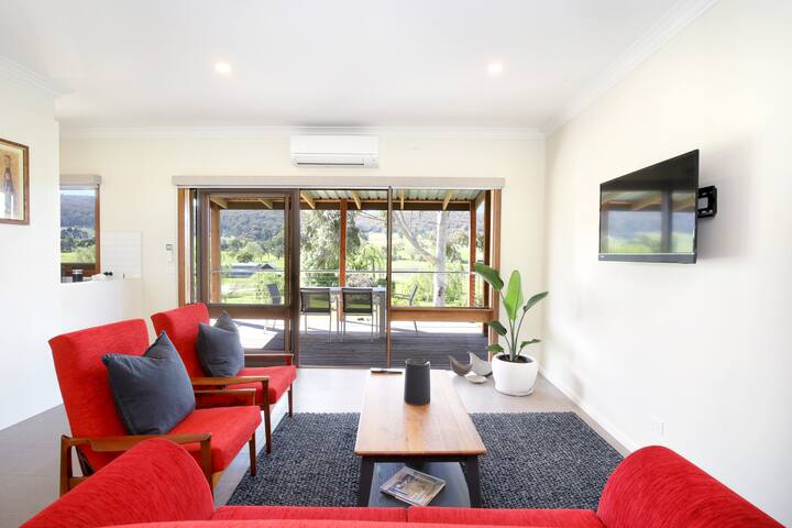 White Gum Unit, Belaradah, Stefani Estate Vineyard gallery image 3