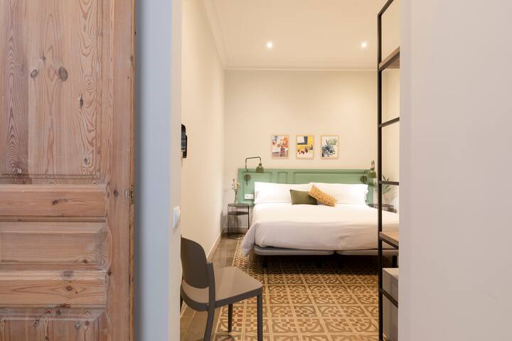 Lovely bright three -bedroom apartment in Gracia gallery image 3