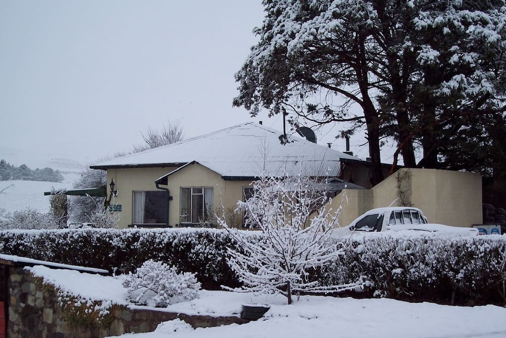 Walkerbouts Inn winter