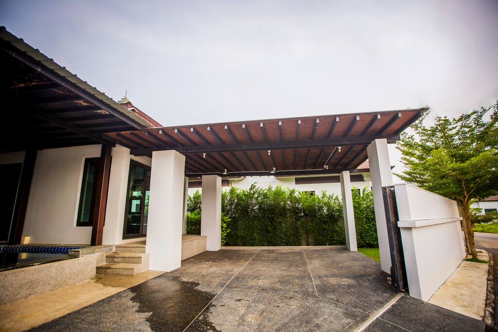 ที่จอดรถ / car parking