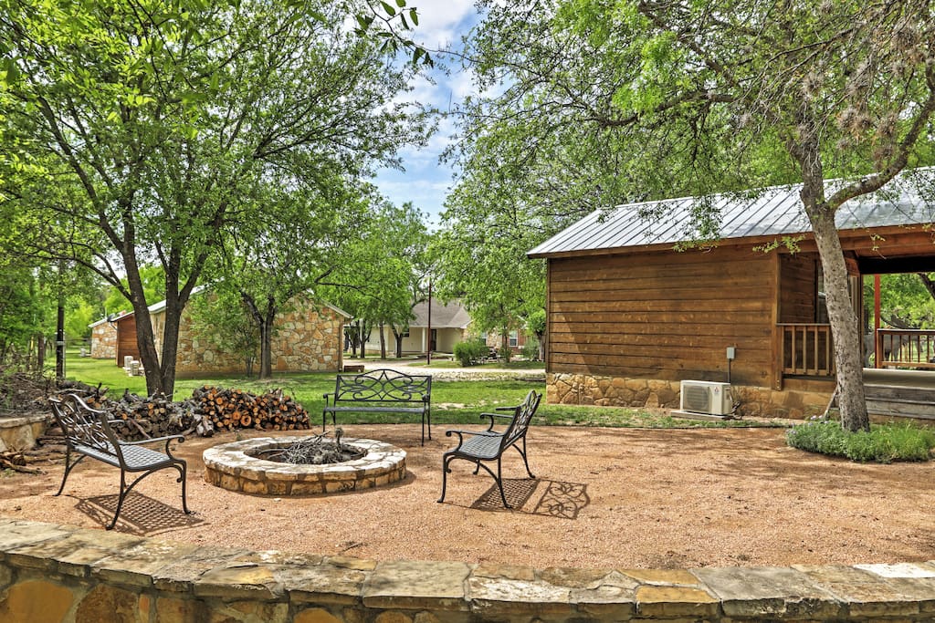 The community amenities offer outdoor fun!