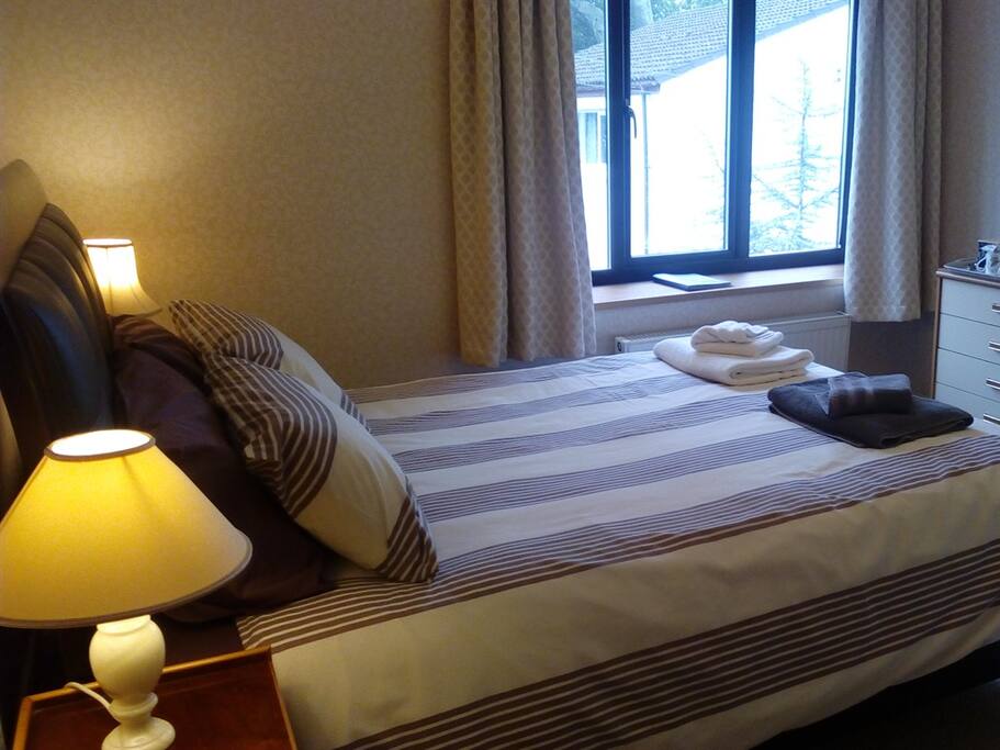 King room, Fell view.