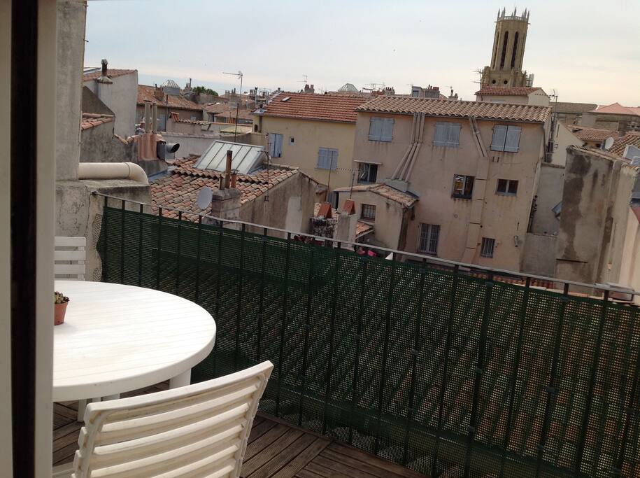 Terrasse vue sur la cathédrale