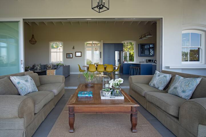 Le Vine Constantia: Luxury guest house gallery image 5
