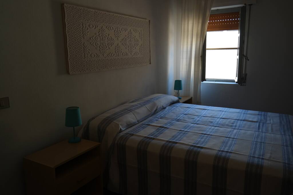 1^camera da letto:1 letto matrimoniale+ 1 letto singolo