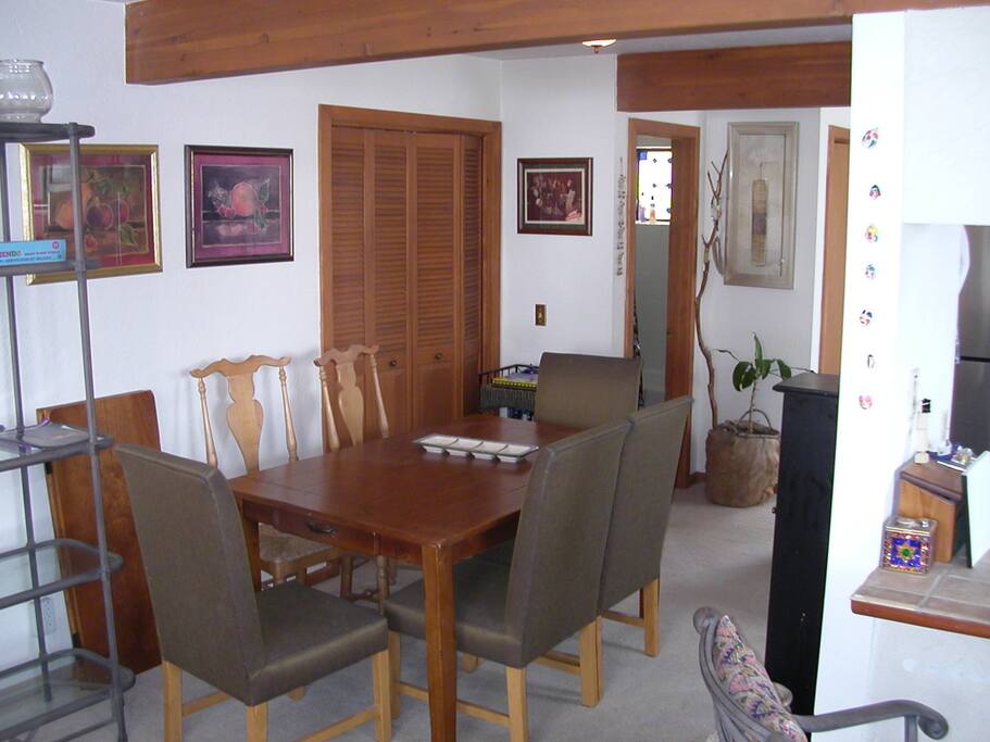 Swapped this table for a round wood table