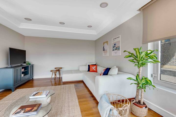 Amazing Bosphorus View Apartment gallery image 5