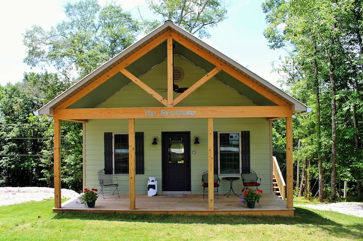 The Farmhouse at Second Creek