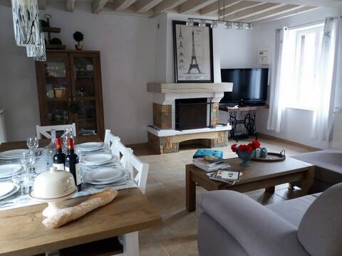 Large restored old house (near Giverny)