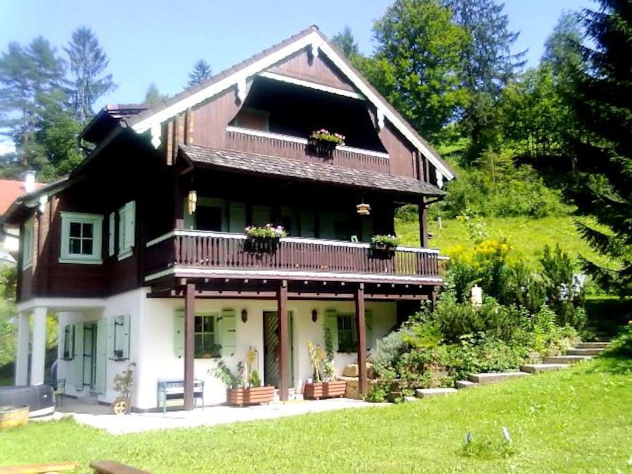Haus Vorderansicht