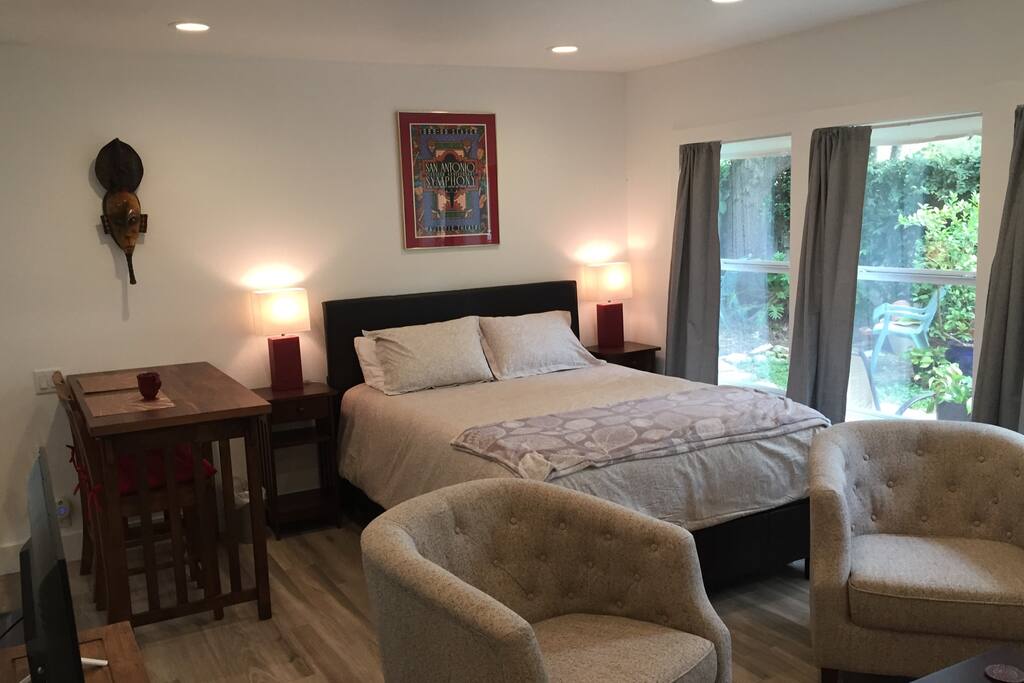 New queen size bed