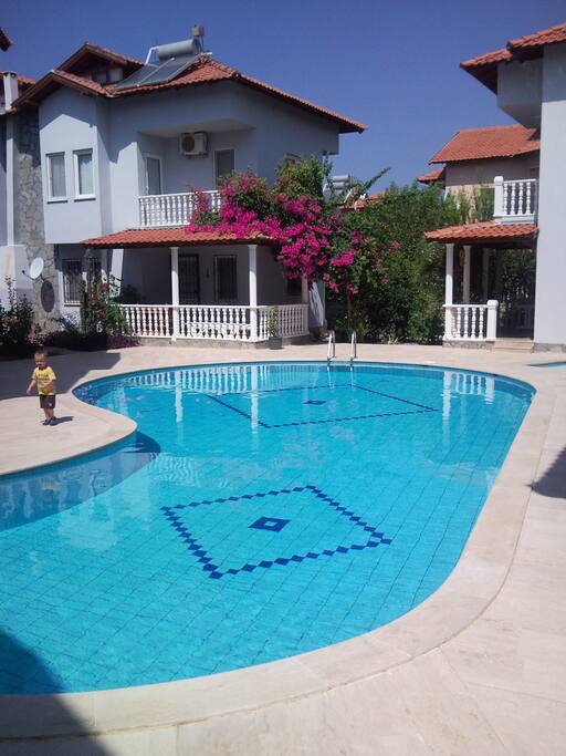 Large Pool (also small kids pool)
