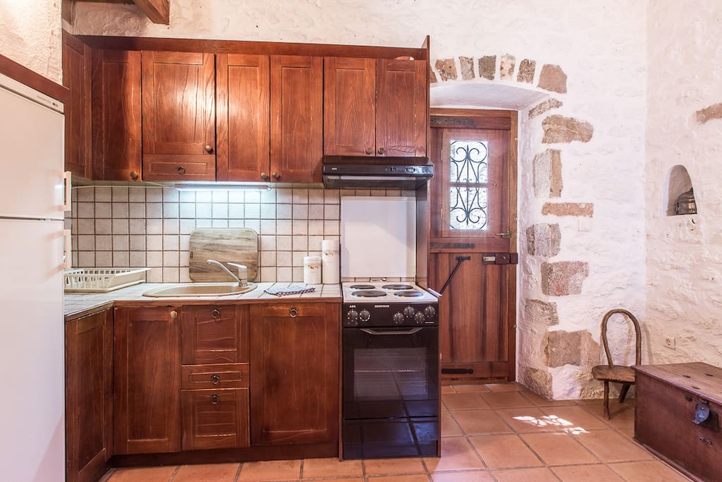 Kitchen (Elia Cottage)