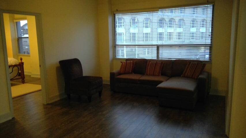 Private loft on the edge of downtown Seattle gallery image 4