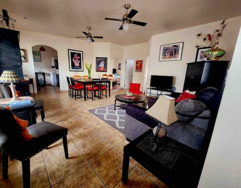 Modern & clean 2 bed bath apartment