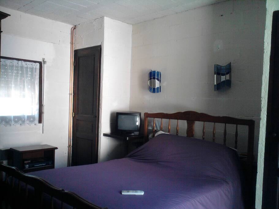 votre chambre est climatisée comme toute la maison.