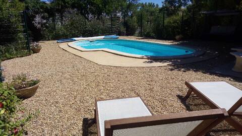 Gite at the godmother
Clim, swimming pool, 8 km from the beaches