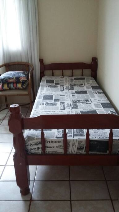 Quarto cama de solterio