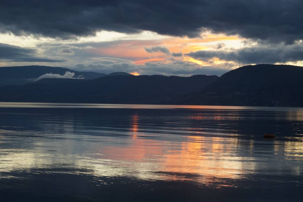 ...sitting on the end of the dock, enjoying a glass of wine and your breath simply pauses for a moment to take in this scene....and exhale.