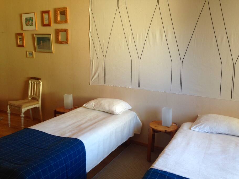 Makuuhuone 1. Bedroom 1.