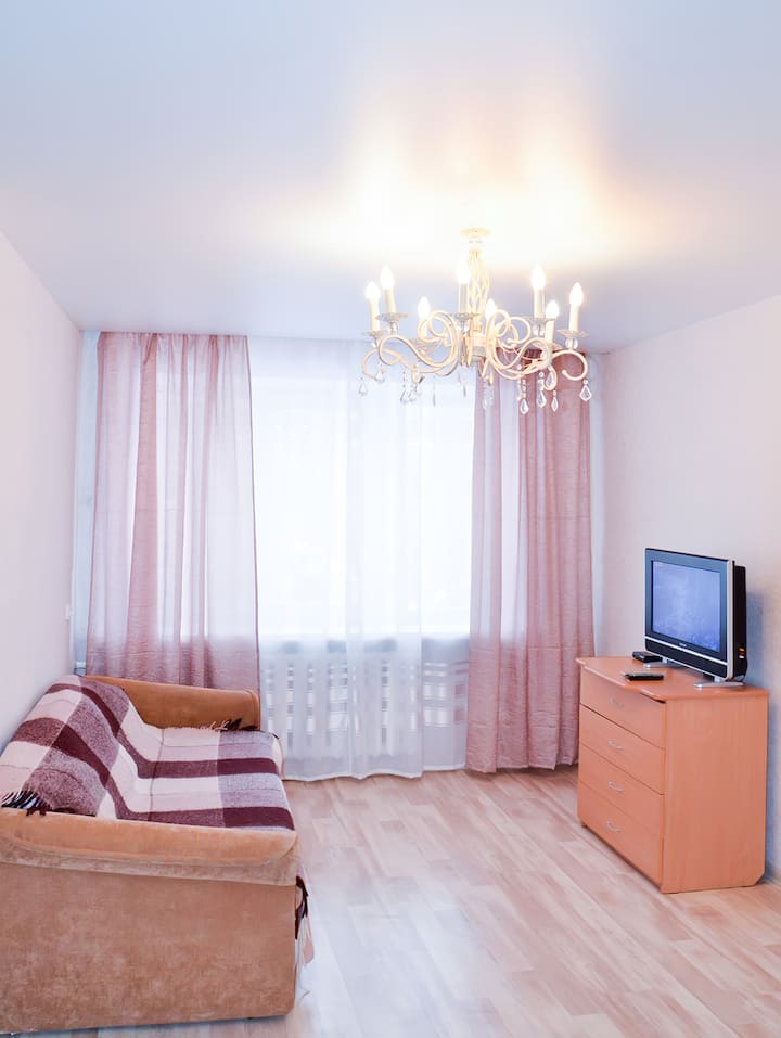 Однокомнатные квартиры в городе кирове. Шинников 36 киров. Квартиры киров 1441. Однокомнатная квартира в кирове. Квартира студия в кирове.