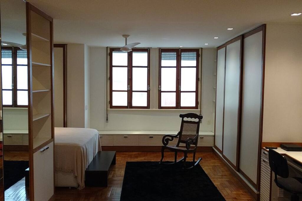 Open-ventilated place.