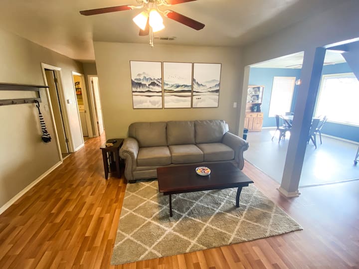 Spacious 1bd|1ba With Washer/dryer & Private Yard - Texarkana, TX
