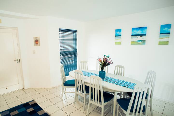 20 Cayman Beach, Gordon’s Bay gallery image 4