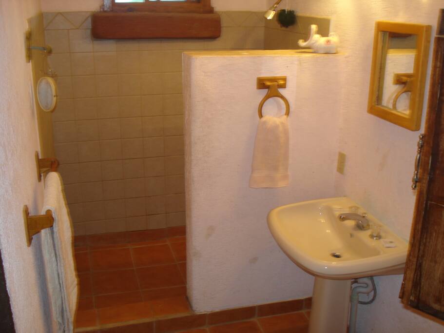 2nd bathroom