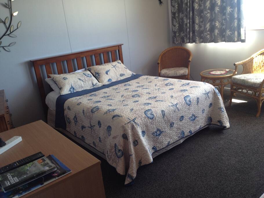 Queen Bed