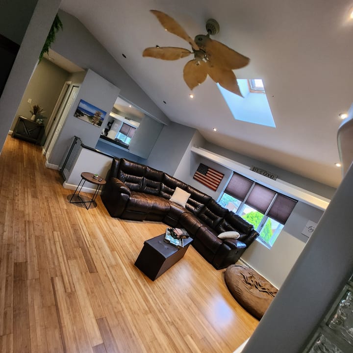 Location! Walk To Private Beach. - Narragansett, RI