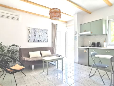 Luminous & pleasant flat by the sea,Nature,wetland