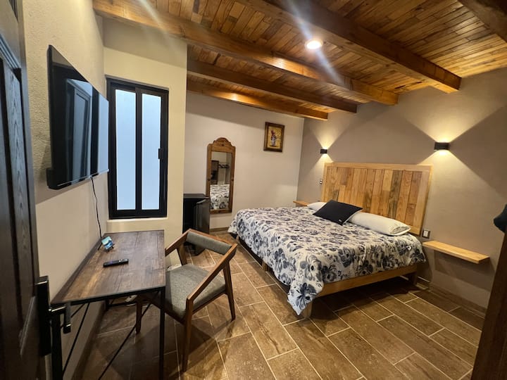 Hb. Esmeralda Elegant and Modern Mojiganga House Houses for Rent in