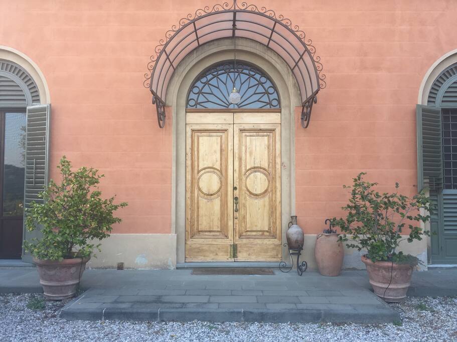 Il portone di entrata