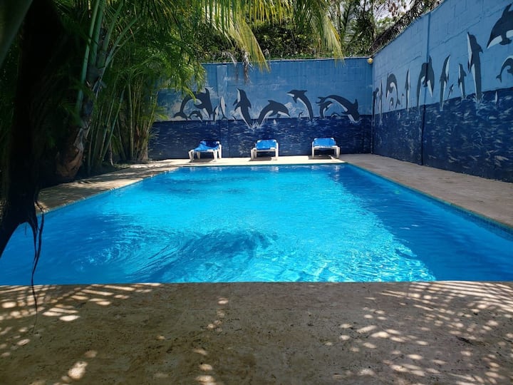 Next To Beach Private Pool
Airport 10 Minutes