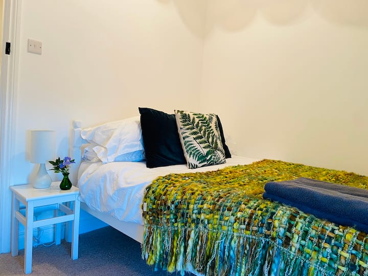 ¡Habitación doble con hermosas vistas y nueva cama cómoda!