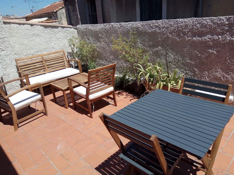 terrasse sur laquelle la chambre donne