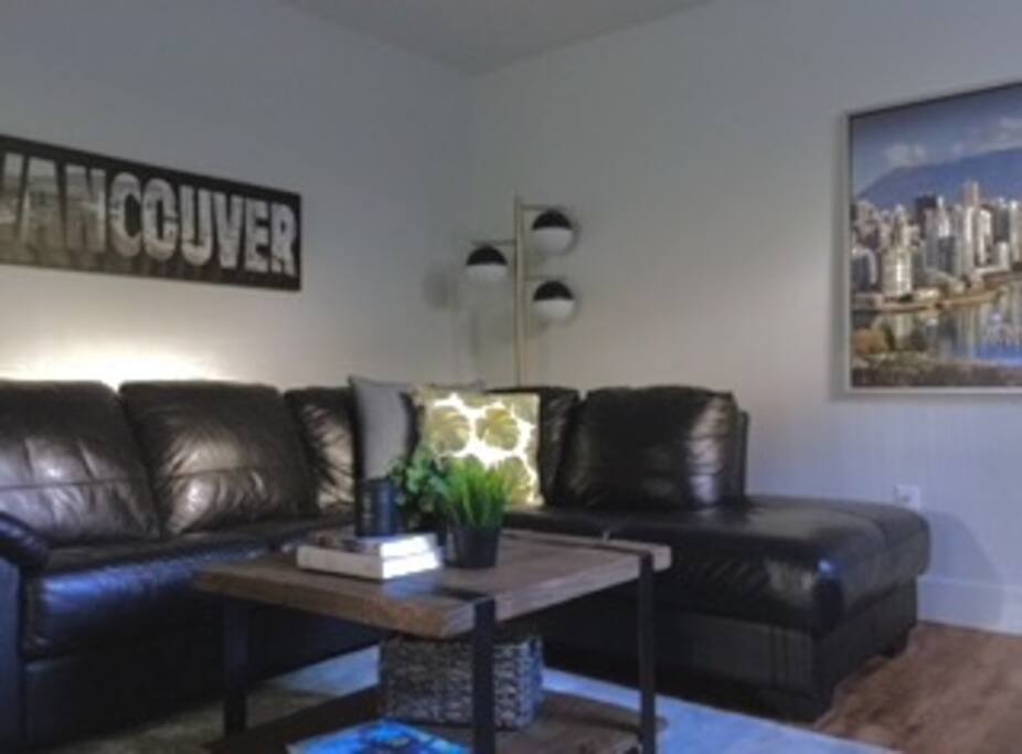 Upscale HOMETEL ~ Comfortable sophistication; Peaceful